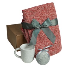 Подарочный набор HOLIDAY: плед, кружка, шар новогодний, коробка, красный Подарочный набор HOLIDAY: плед, кружка, шар новогодний, коробка, красный