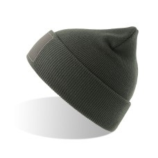 Шапка вязаная двойная Wind-S, с отворотом и патчем, темно-серый, 100% переработанный полиэстер Шапка вязаная двойная Wind-S, с отворотом и патчем, темно-серый, 100% переработанный полиэстер